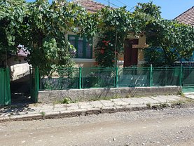 Casa 5 camere în Targu Ocna, Central