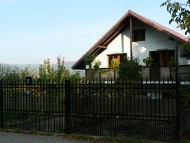 Casa de închiriat 7 camere, în Râmnicu Vâlcea, zona Central