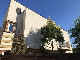 Casa 4 camere în Floresti