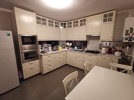 Casa 4 camere în Joita