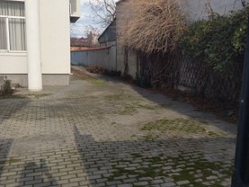 Casa de închiriat 9 camere, în Craiova, zona Rovine