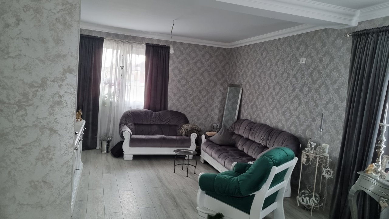 Casa la vanzare