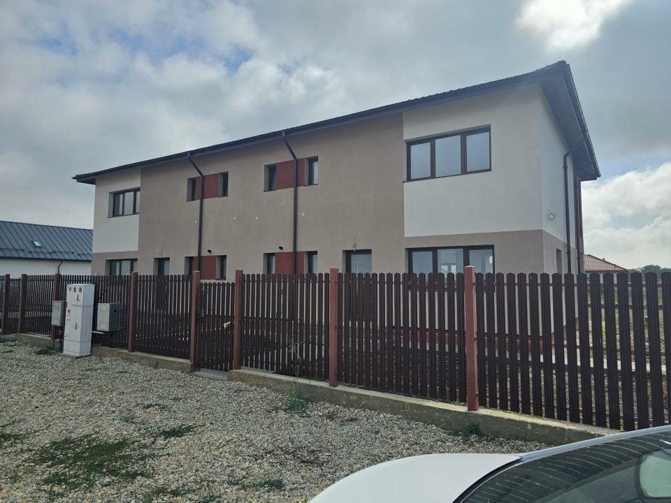 Casa 5 camere in Otopeni