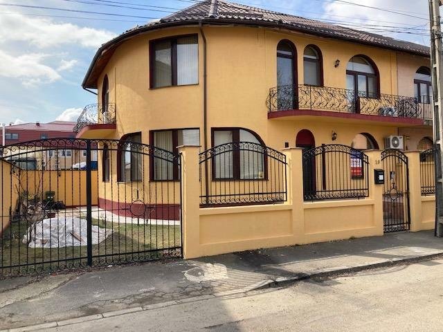 Vila de inchiriat ca locuinta sau birou in Rosu-Chiajna langa padure