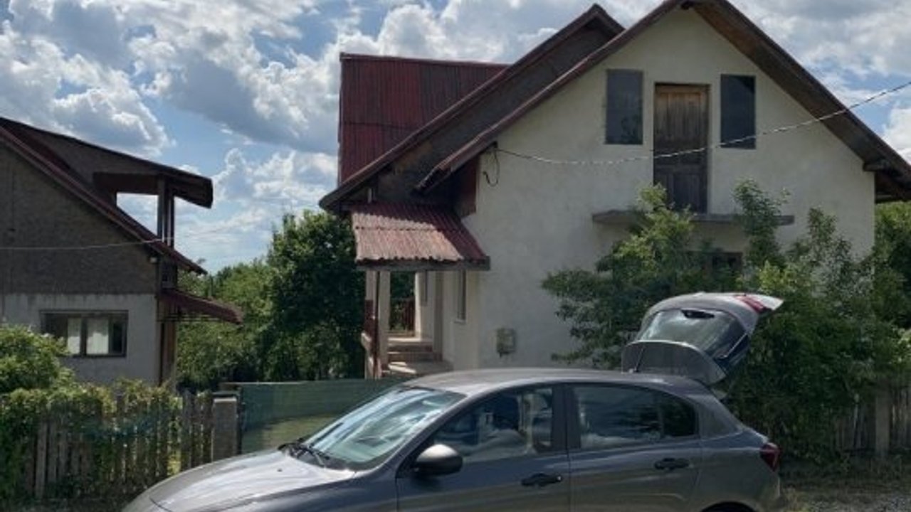 Vand casa in Mateesti sat Greci jud.Vâlcea