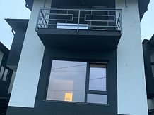 Casa 4 camere în Barnova