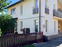 Casa 4 camere în Floresti