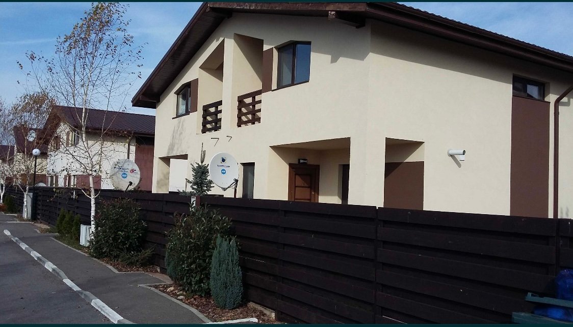 Corbeanca, casa cochetă cu curte, bine intretinuta