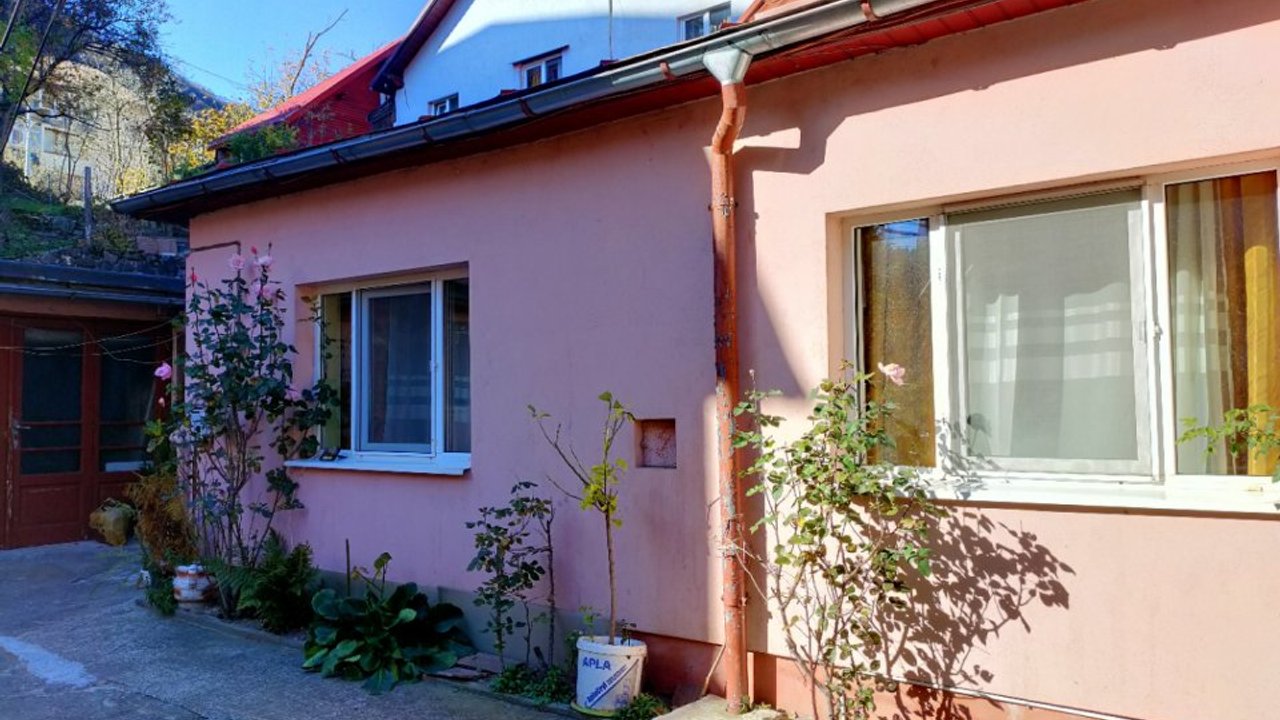 Casa Sinaia -  Calea Bucuresti Nr.6 ( DN1 Nr.6)