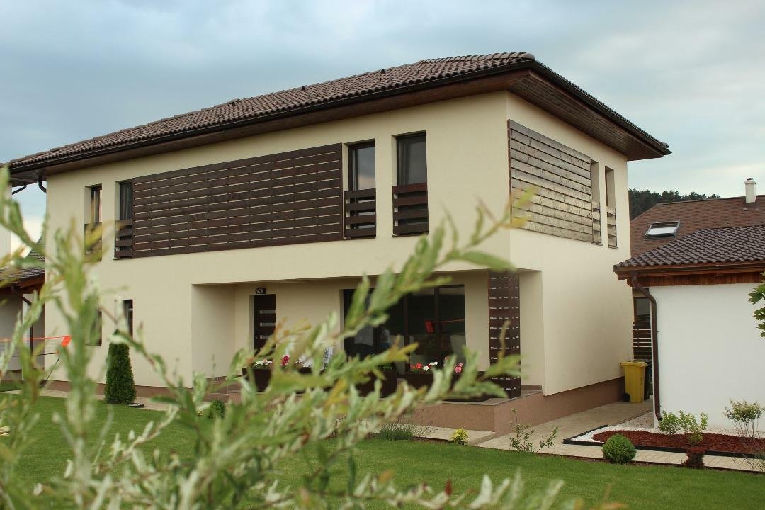 Proprietar vand casa 4 camere; 140mp utili, curte 633mp, mobilata si utilata