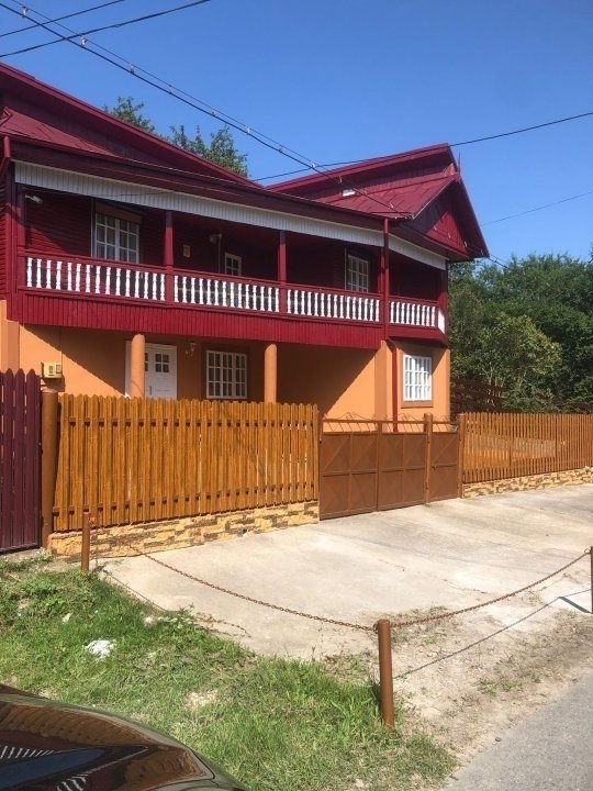 Casa/Vila Soveja, 6 camere, 430MP, 5-6 locuri de parcare (Renovata in 2023)