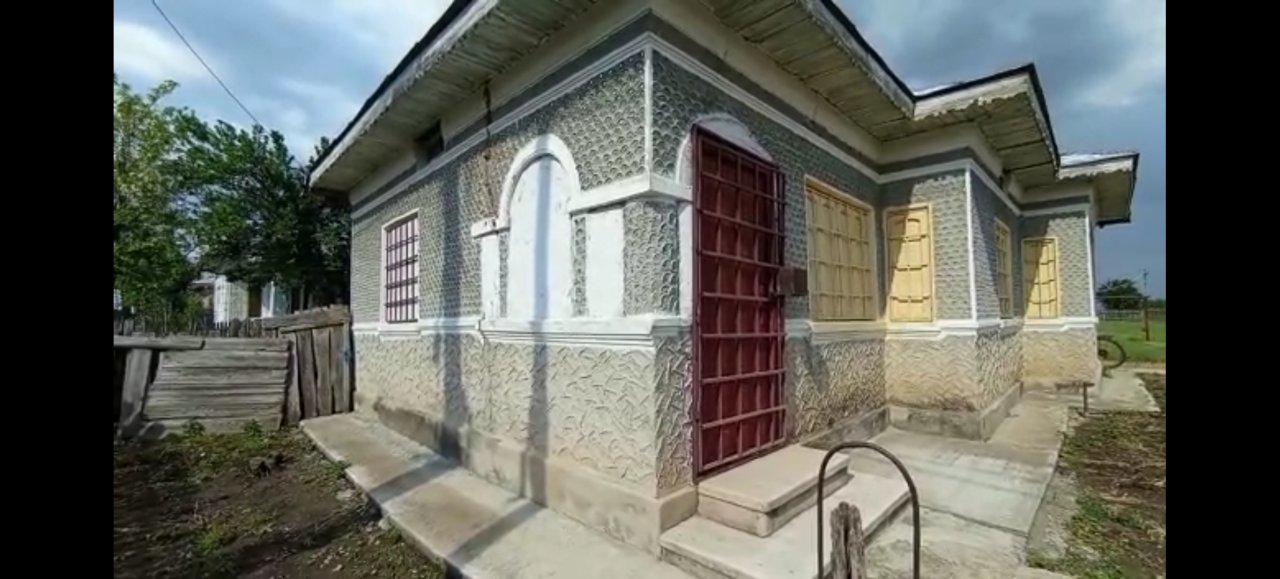 Vand casa 3 camere 73 mp si teren 1149 mp in comuna Valcelele Buzau