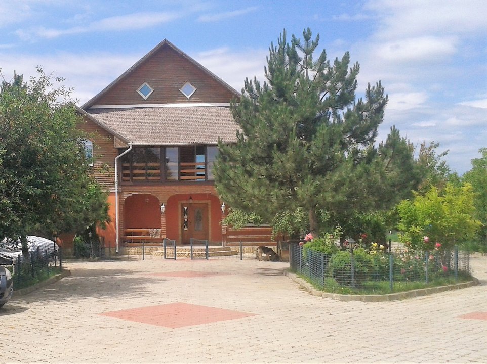 Proprietate imobiliara - Casa si teren Moara Vlasiei jud. Ilfov