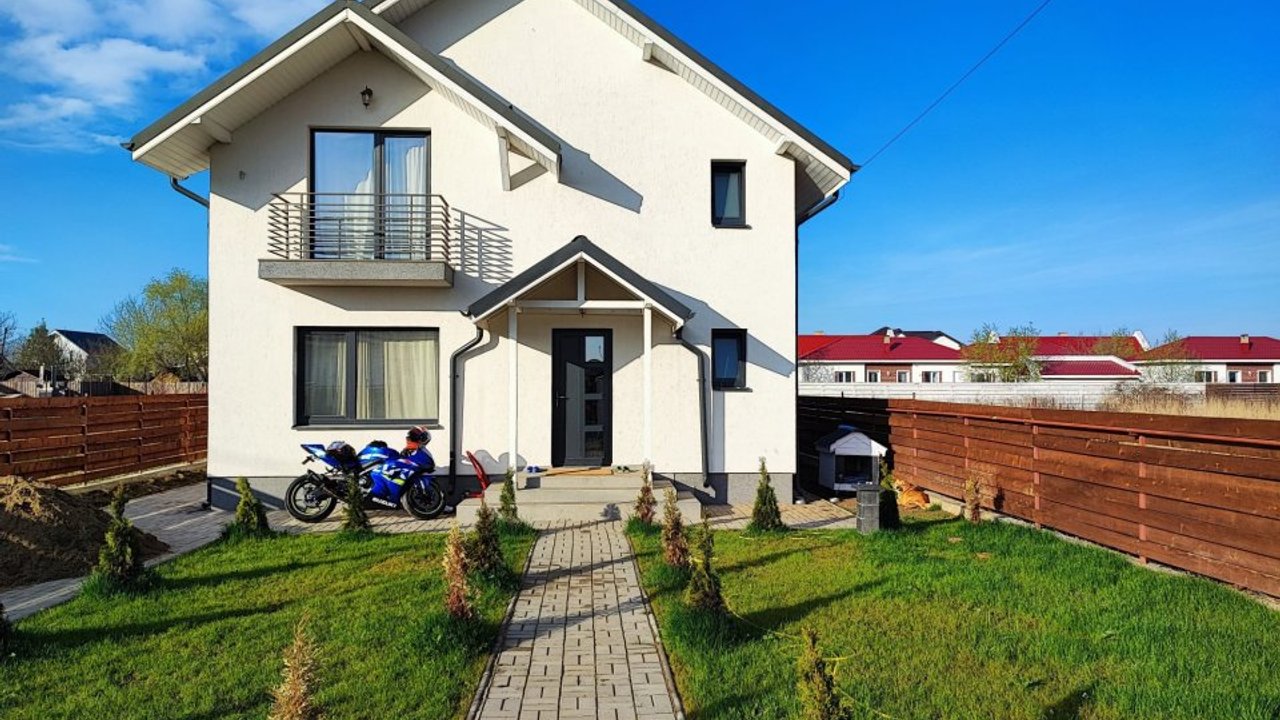 Vila Individuala 200Mp si Teren 800Mp complet mobilata si utilata/Direct Proprie