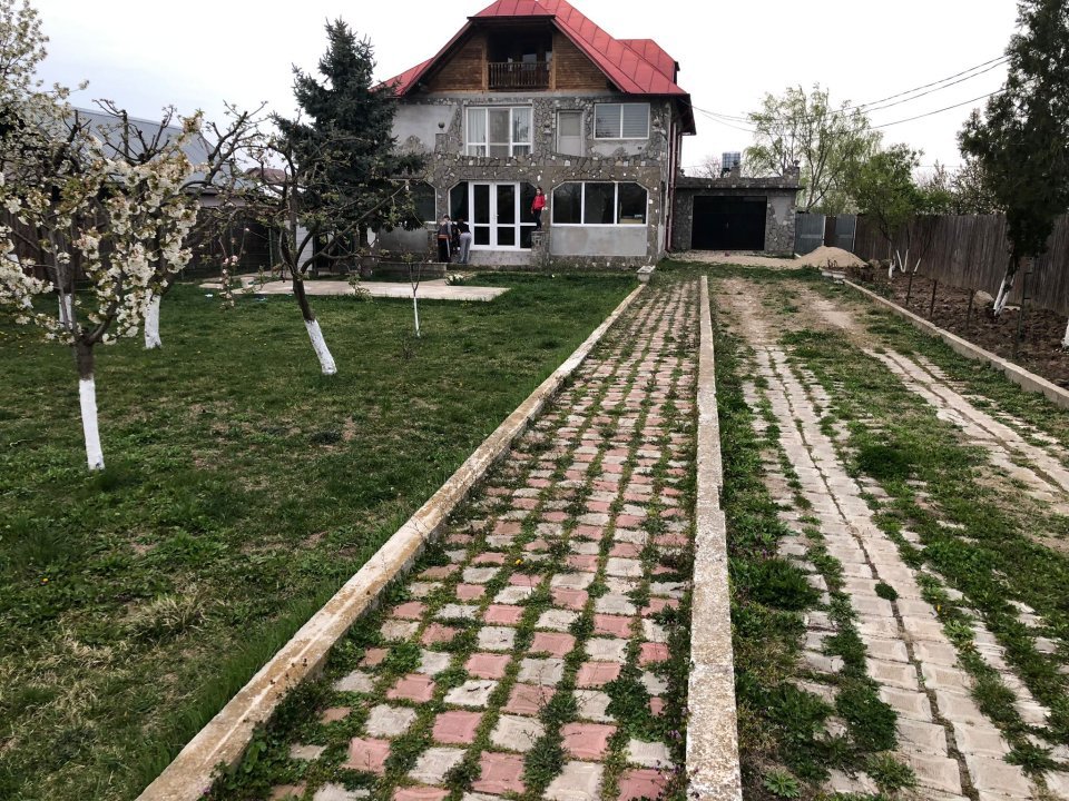 proprietar, casa curte , Movila, Niculesti, Dambovita, la 5-10min de Tancabesti