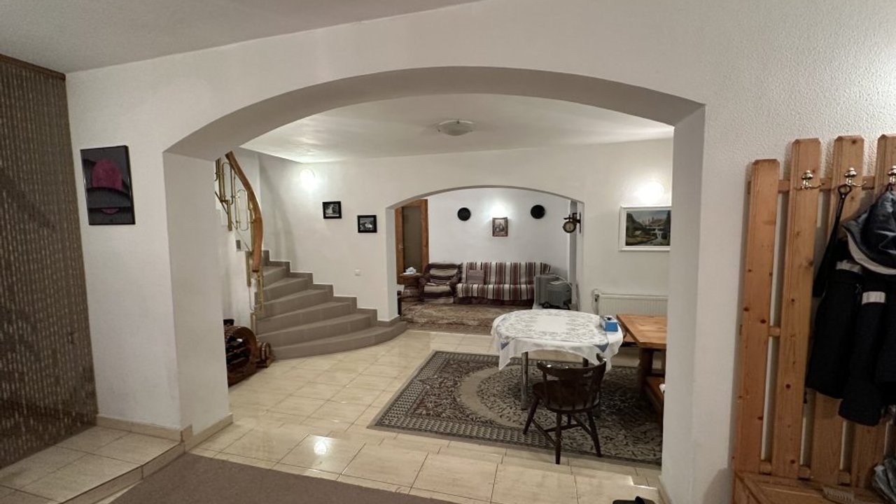 Vila Busteni P+M teren 500mp