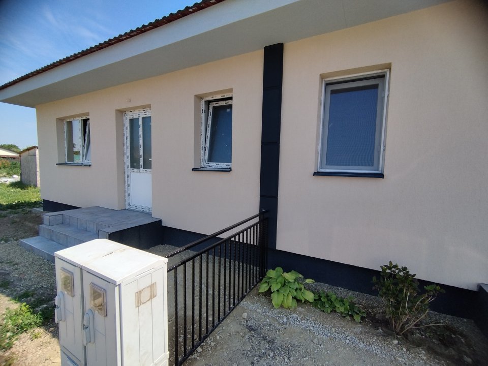 PROPIETAR. Curent TRIFAZIC. Finisaje la ALEGERE.