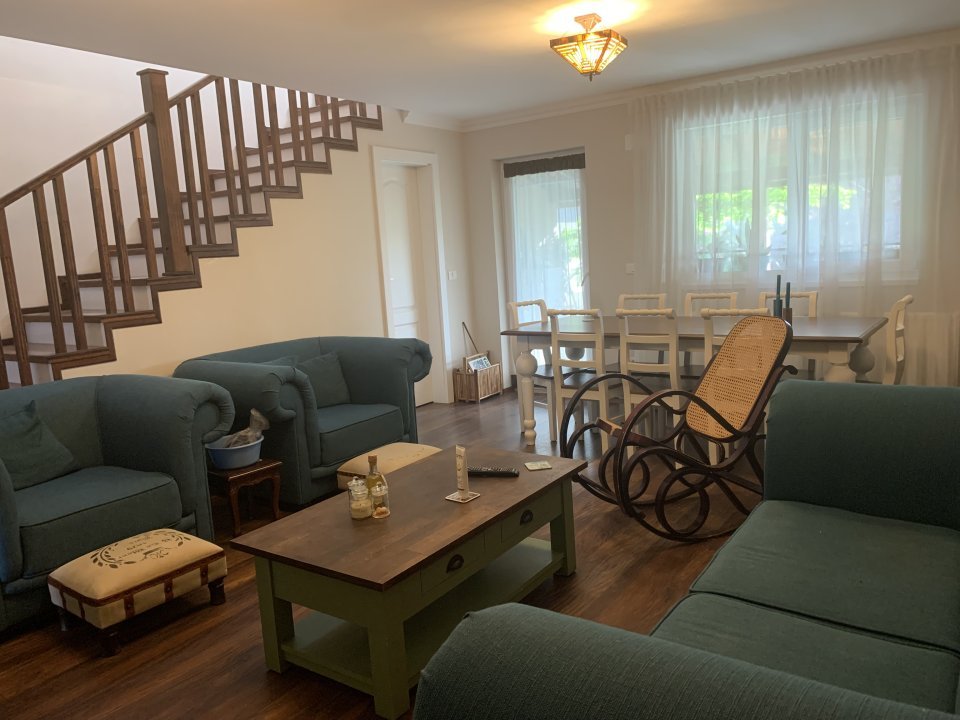 Vând apartament în duplex în localitatea Utvin Timis