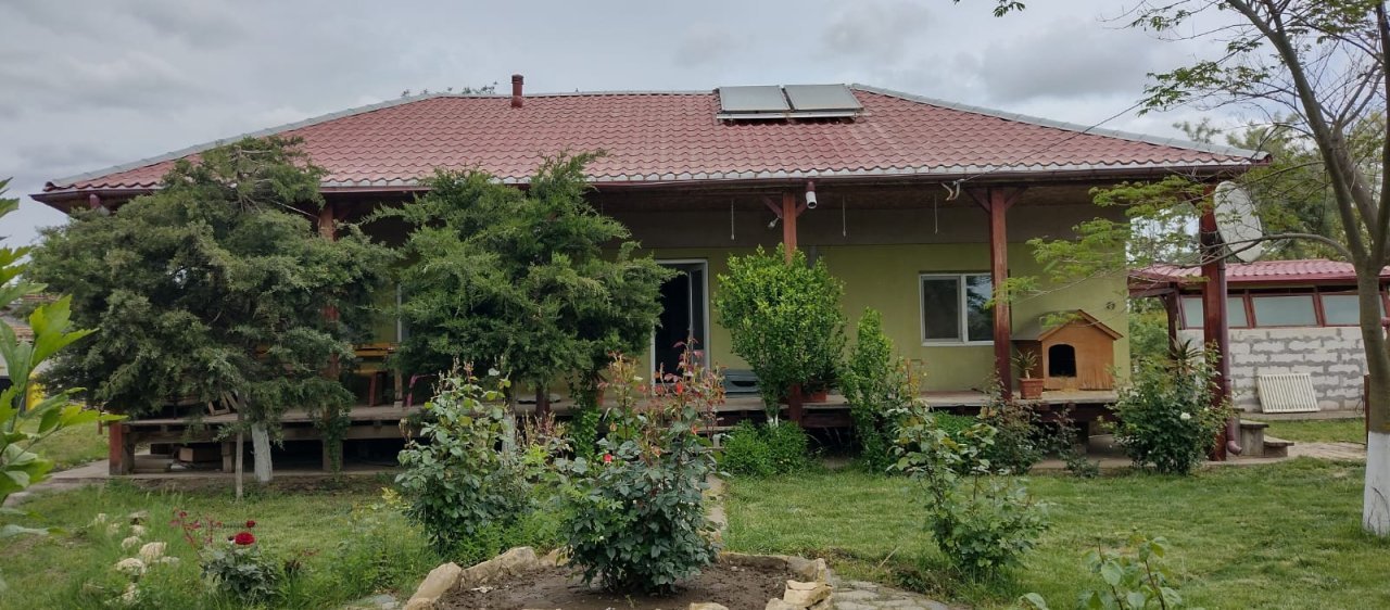 De vanzare Casa LOCUIBILA cu Centrala pe lemn Panouri si instalatie de apa calda
