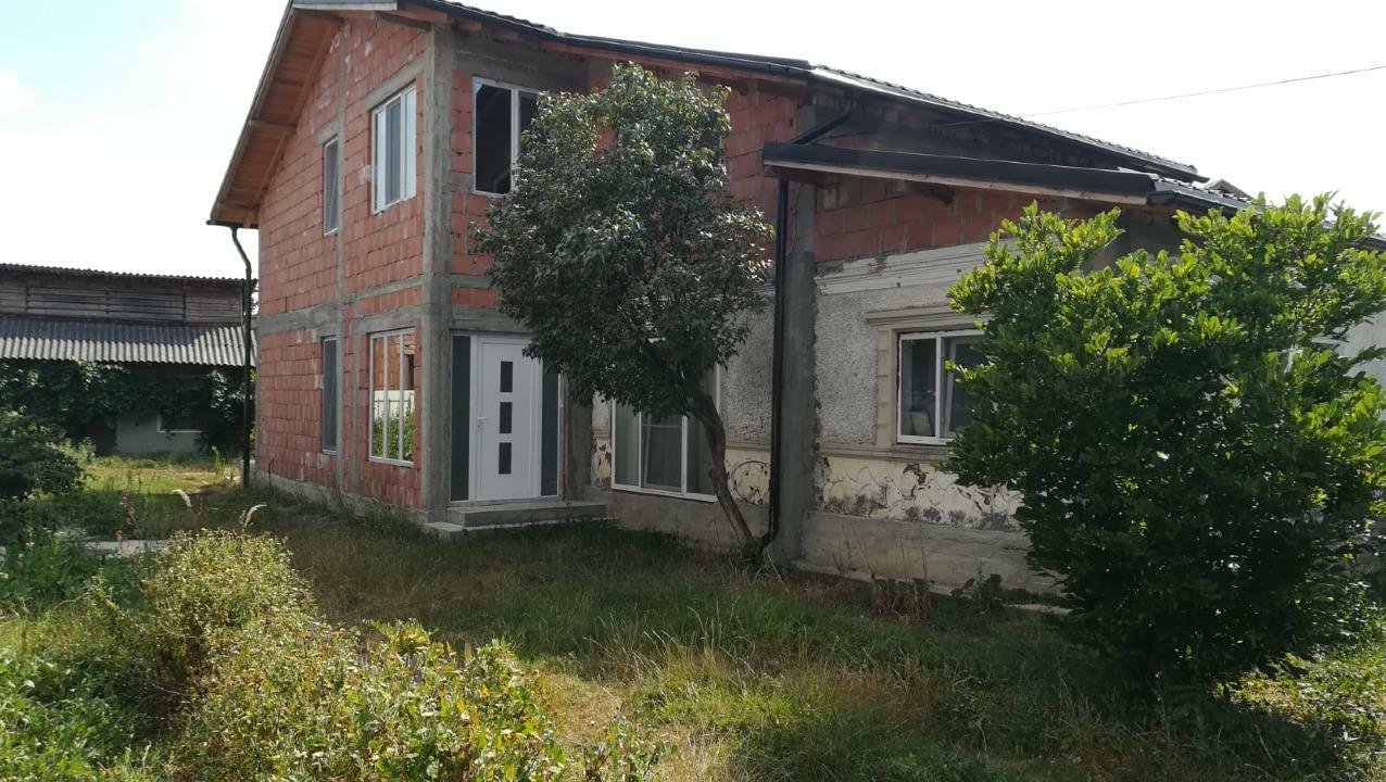 Casă de vânzare la doar 70km de Bucureşti