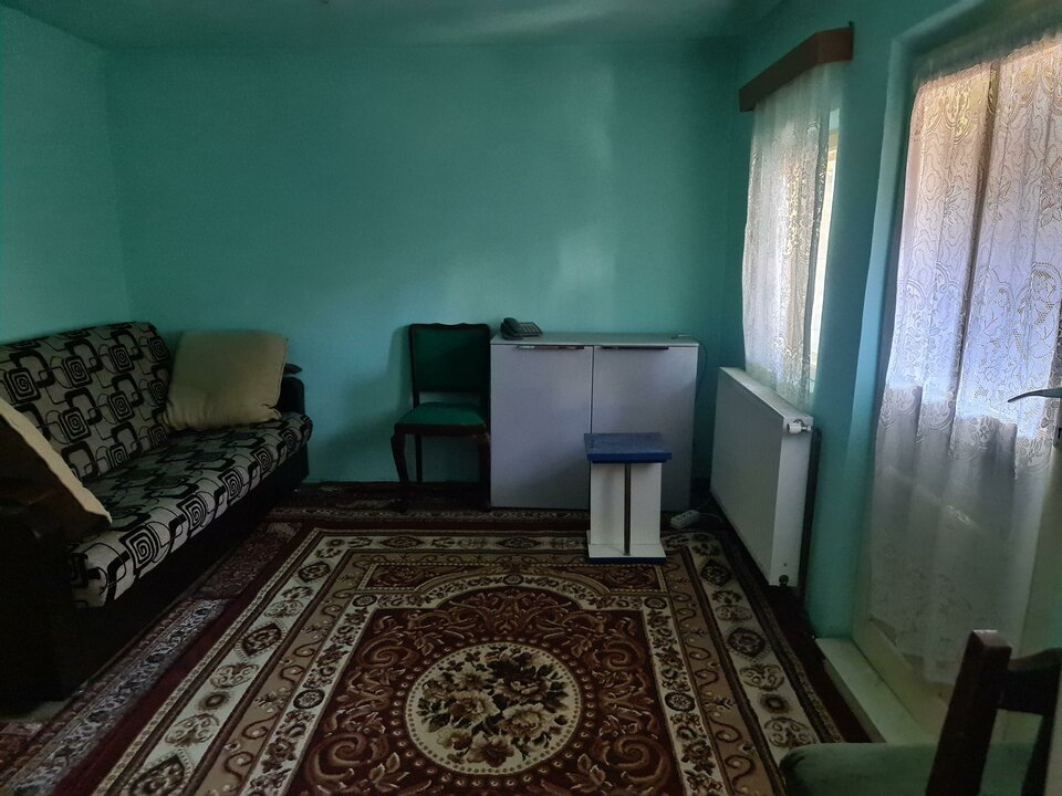 PROPRIETAR - Vand Casa 3 Camere + teren
