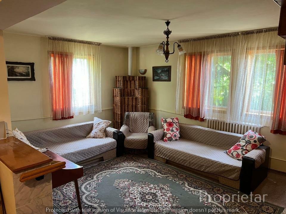 Casa Campina-DN1, an 2000, S+P+M, 7 camere, 2 bai, garaj, teren 869 mp