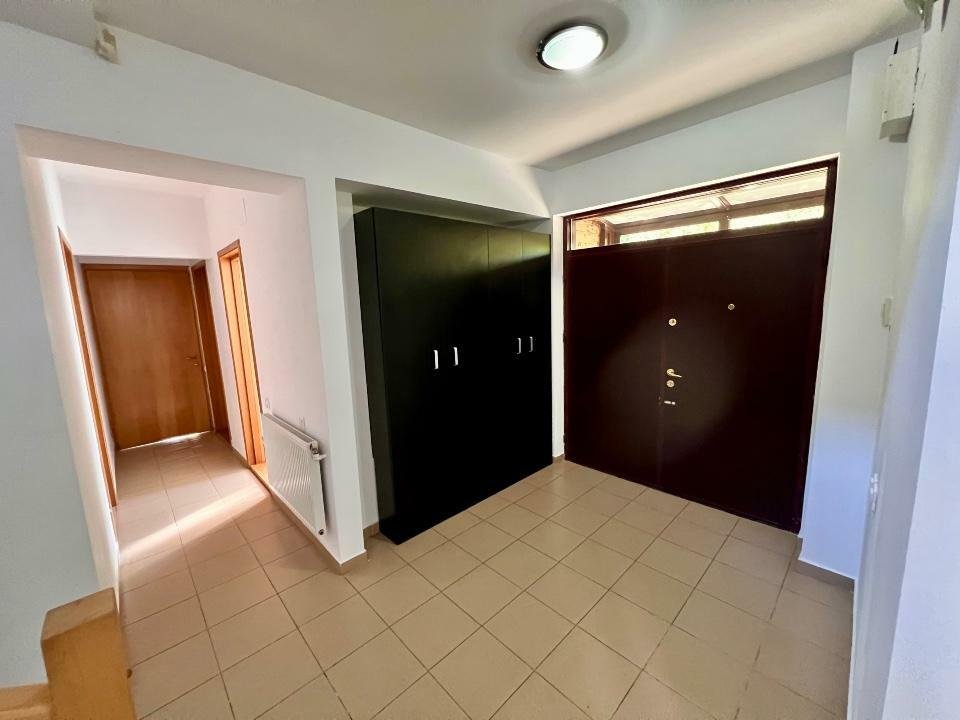 Vila in Corbeanca,sos Unirii - complex privat (6 case)