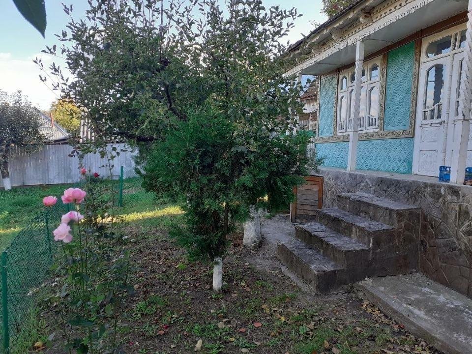 proprietar vand casa batraneasca -gradina si vie