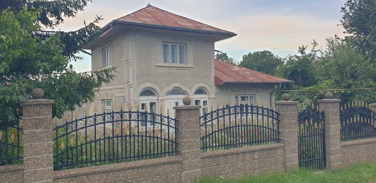 Casa + teren de inchiriat in Falticeni