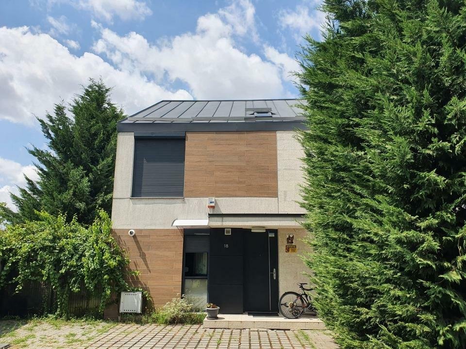 Proprietar vand casa in Complex Cubic Residence 5, sector 5
