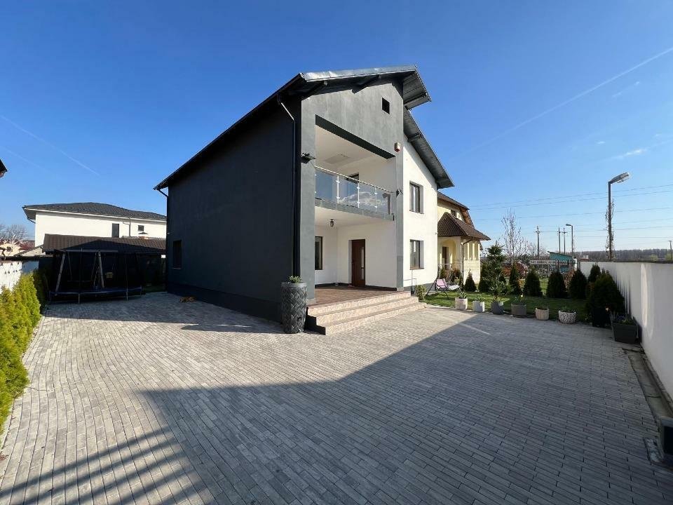 Casa 4 dormitoare mobilata+utilata complet 3km de centrul Pitestiului