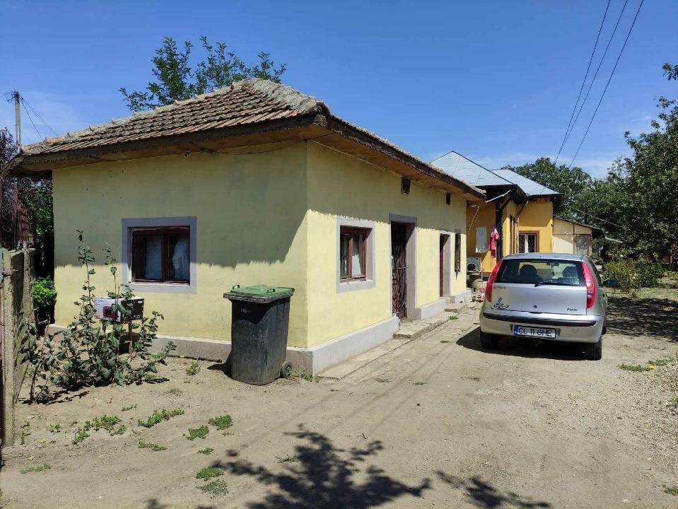 Vand Casa 3 camere, direct proprietar