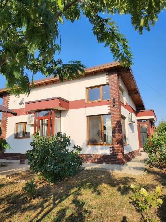 Casa din livada