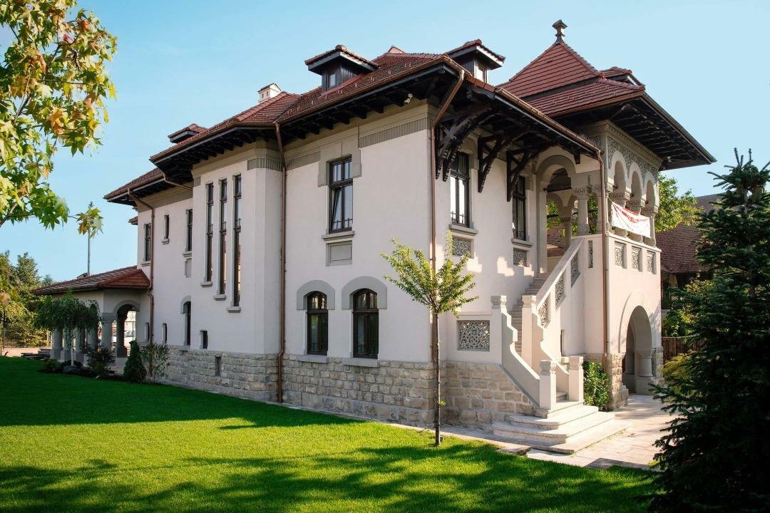 Vila exclusivistă de închiriat în inima municipiului Râmnicului Vâlcea