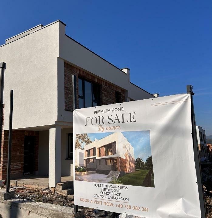 CASĂ DE TIP DUPLEX - zona VIVO FLOREŞTI