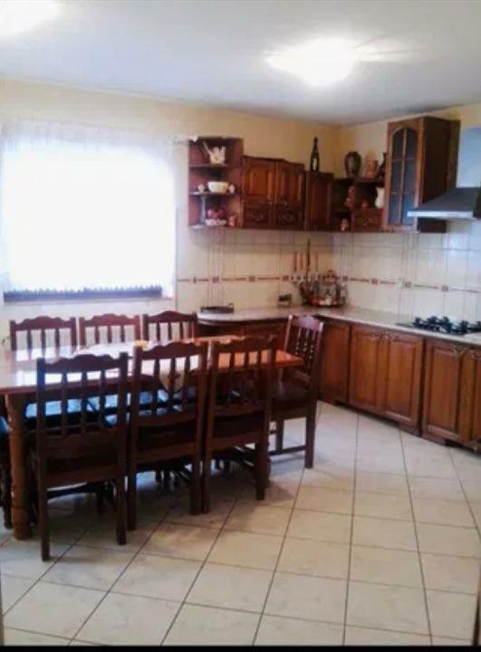 Vând vila, posibil pensiune