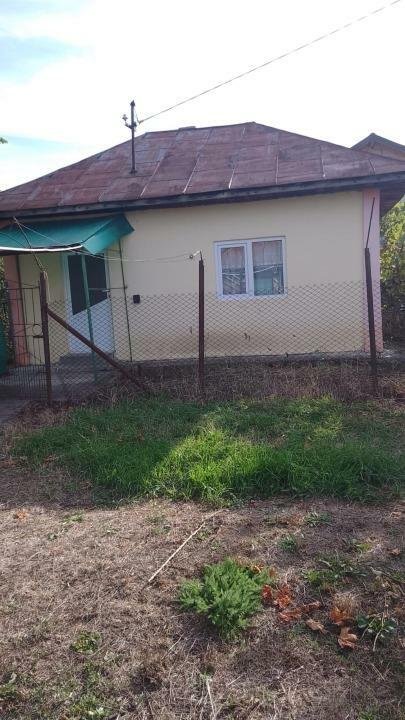 Casa de vanzare