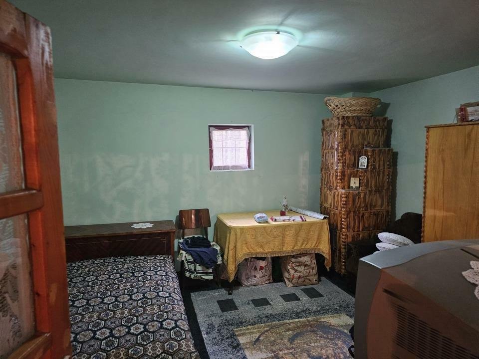 Casa cu 5 camere + bucatarie externa in Satu Nou, Comuna Corbii Mari