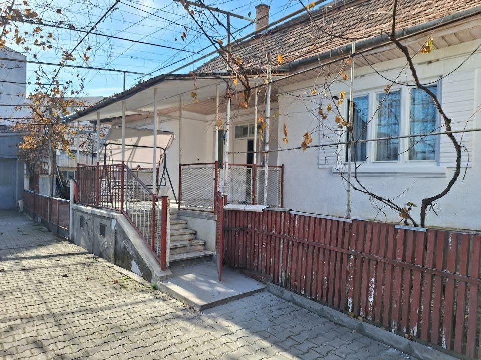 Vând casă Tg Mureş, cartier Unirii, Str. Agricutorilor nr 23