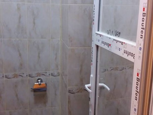 Filiaşi De închiriat Spaţiu Comercial Ultracentral Lânga
