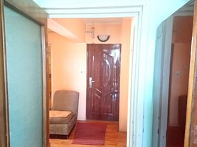 Apartament de vânzare 4 camere, în Tulcea, zona Piata Noua