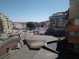 Apartament de vânzare 3 camere în Botosani, Ultracentral