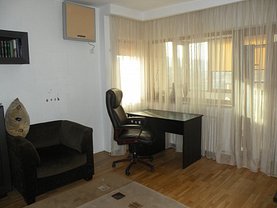 Apartament de vânzare 3 camere în Ramnicu Valcea, Central