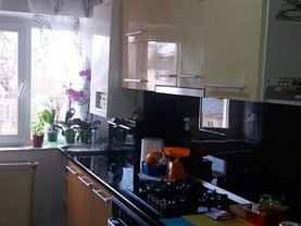 Apartament de vânzare 3 camere în Bacau, Mioritei