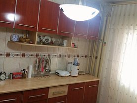 Apartament de vânzare 4 camere în Ramnicu Valcea, Calea lui Traian-Sud