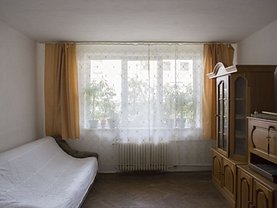 Apartament de vânzare 3 camere în Ramnicu Valcea, Central