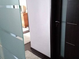 Apartament de vânzare 3 camere în Calarasi, Central