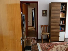 Apartament de vânzare 4 camere în Bucuresti, Drumul Taberei