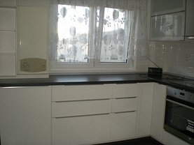 Apartament de închiriat 4 camere în Bistrita, Central