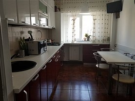 Apartament de vânzare 3 camere în Buzau, Micro 3